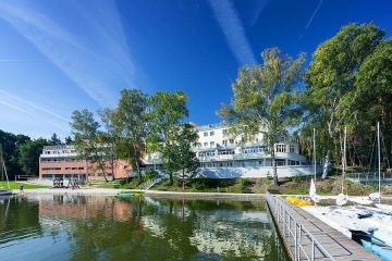 Snídaně na pokoj s výhledem na Máchovo jezero - hotel Port