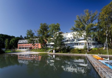 Hotel Port s výhledem na Máchovo jezero