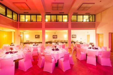 vánoční večírek, kulaté stoly - hotel Port