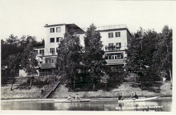 Snídaně na pokoj s výhledem na Máchovo jezero - hotel Port